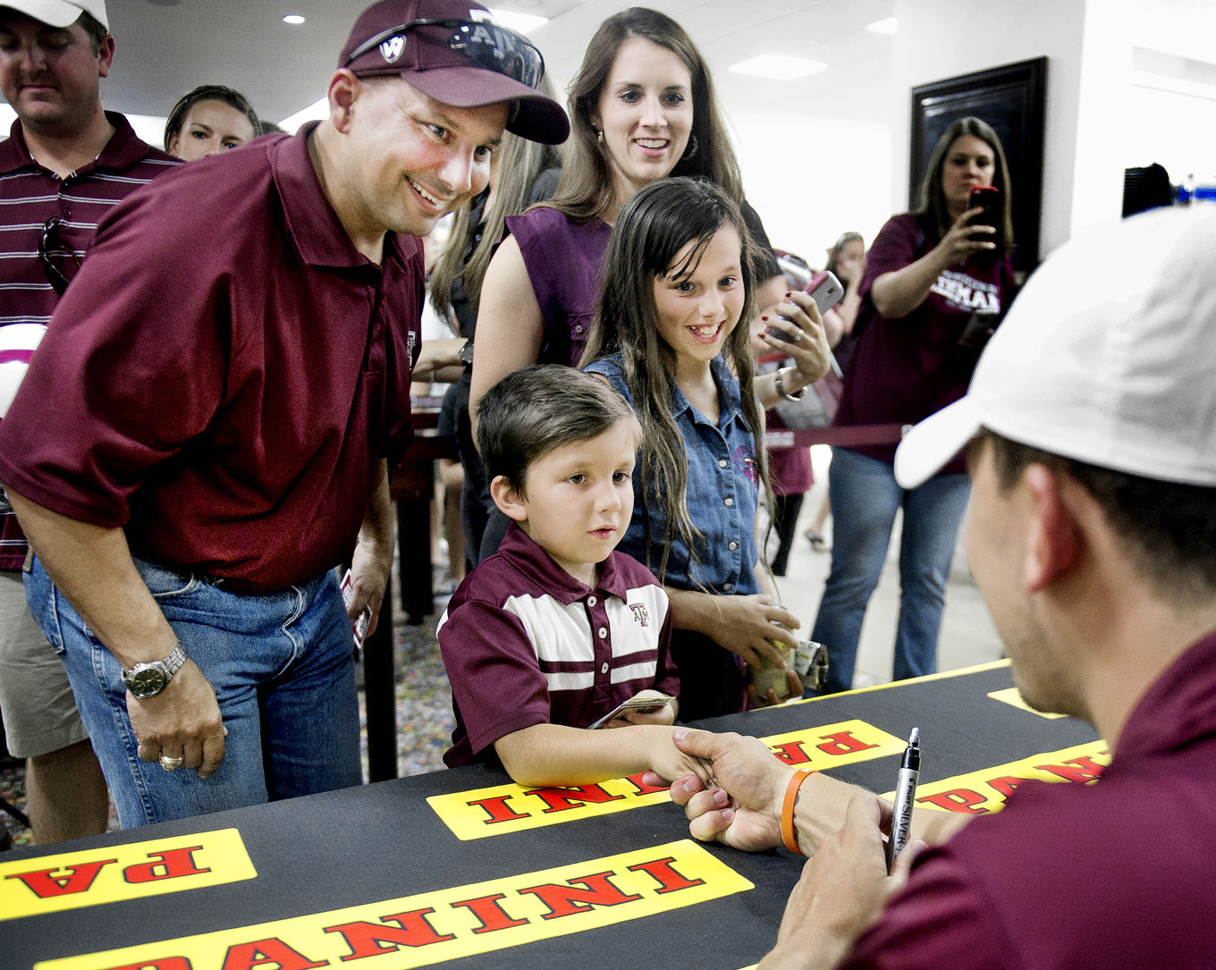 Johnny Manziel returns to Aggieland
